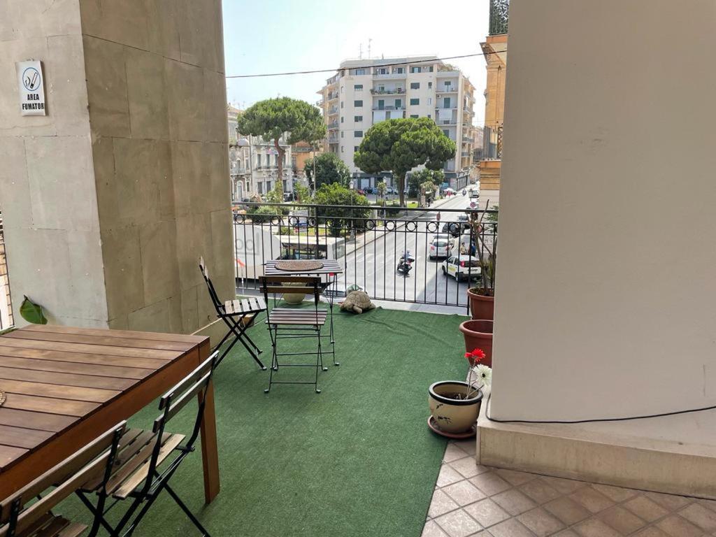 Locami Holiday&Rooms Suite Jolanda カターニア エクステリア 写真