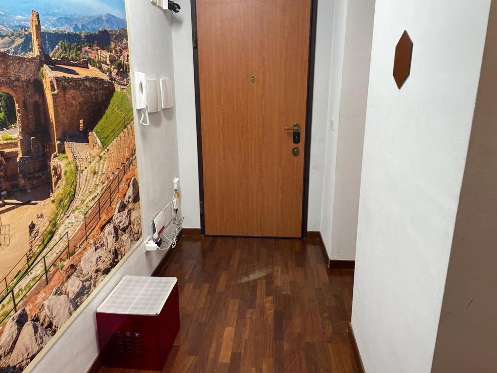 Locami Holiday&Rooms Suite Jolanda カターニア エクステリア 写真
