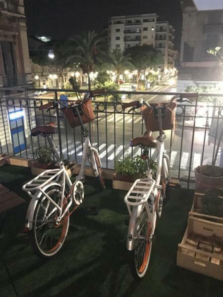Locami Holiday&Rooms Suite Jolanda カターニア エクステリア 写真